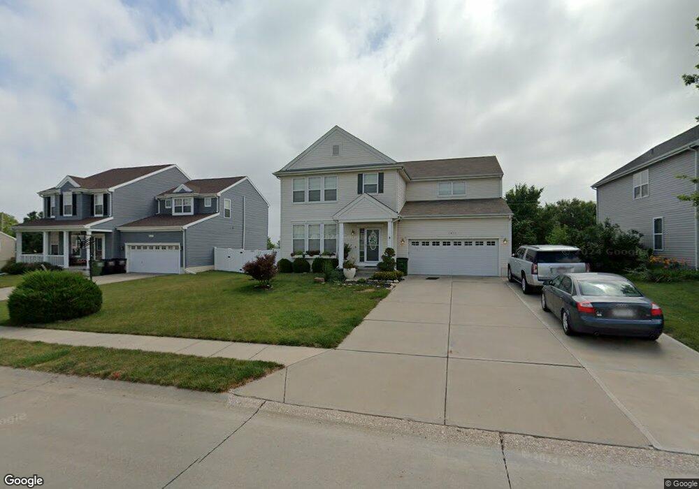 2411 S River Rock Dr, Papillion, NE 68046 - photo 1