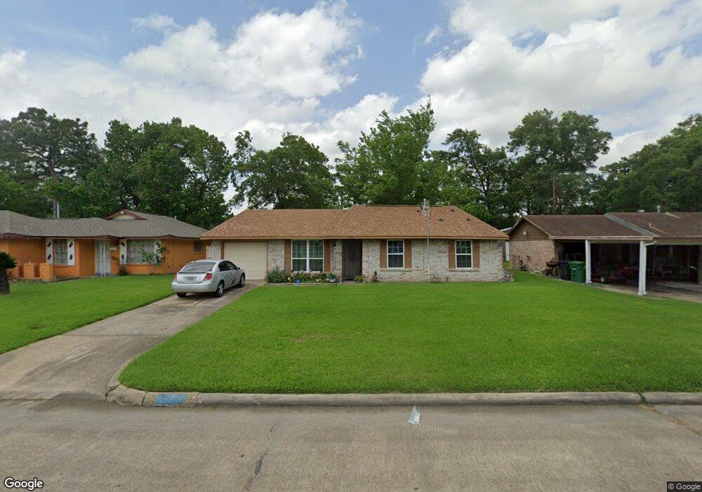7707 Lakewood Dr, Houston, TX 77016 - photo 1