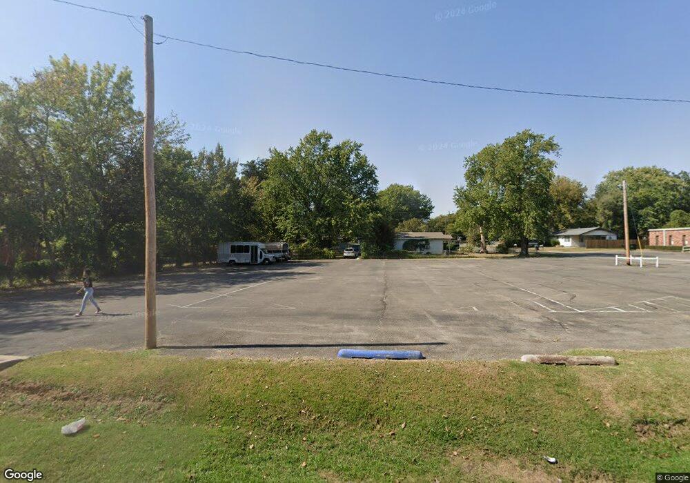 307 Parker St, Tahlequah, OK 74464 - photo 1