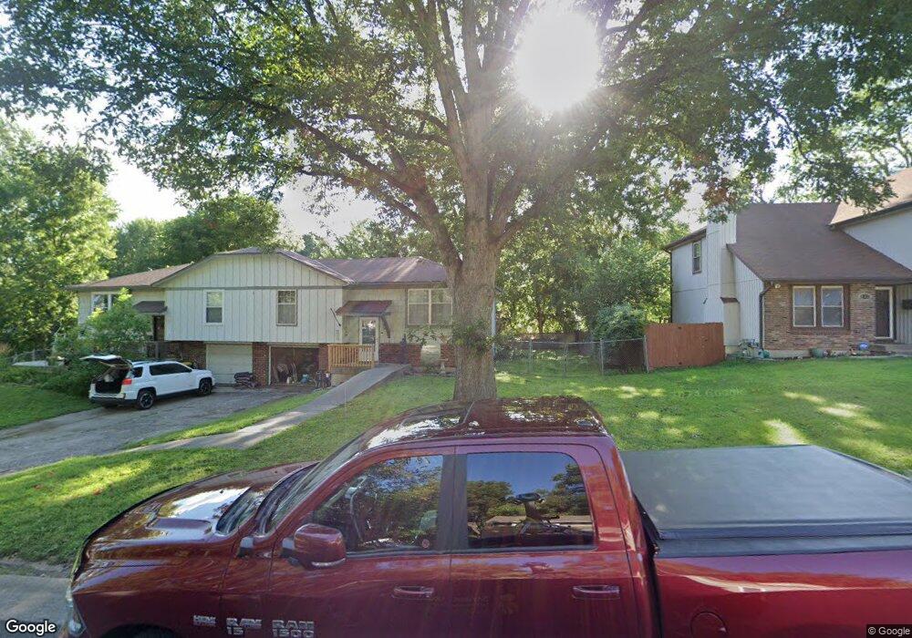 6116 Monrovia St, Shawnee, KS 66216 - photo 1