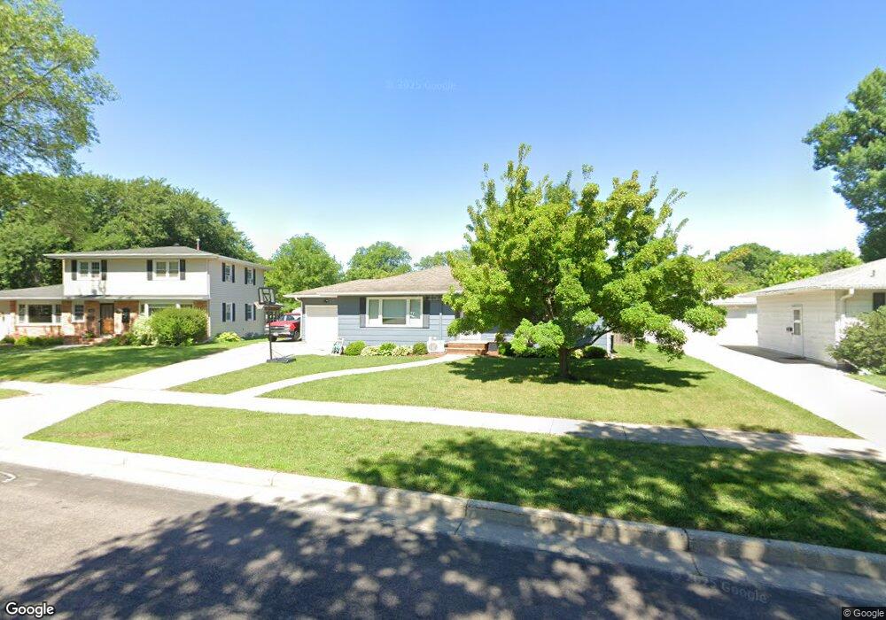 2914 Edgemont St N, Fargo, ND 58102 - photo 1