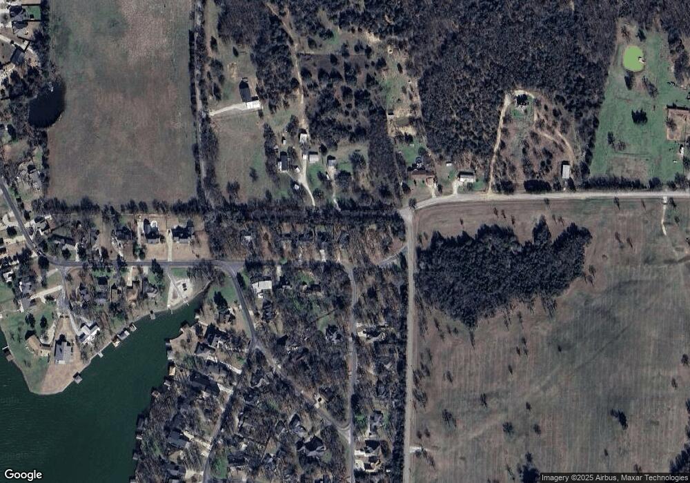 323 Comanche Dr, Gainesville, TX 76240 - photo 1