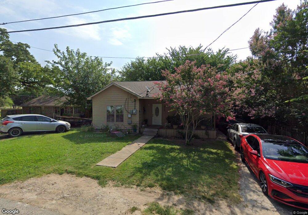 210 Cherry St, Bonham, TX 75418 - photo 1