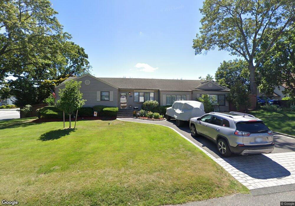 1049 9th St, West Babylon, NY 11704 - photo 1