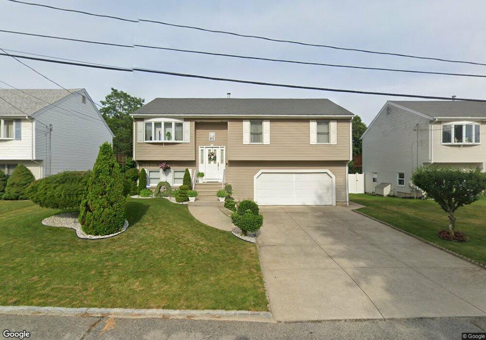 17 Curran Rd, Cumberland, RI 02864 - photo 1