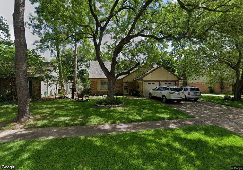 5918 Par Four Dr, Houston, TX 77088 - photo 1