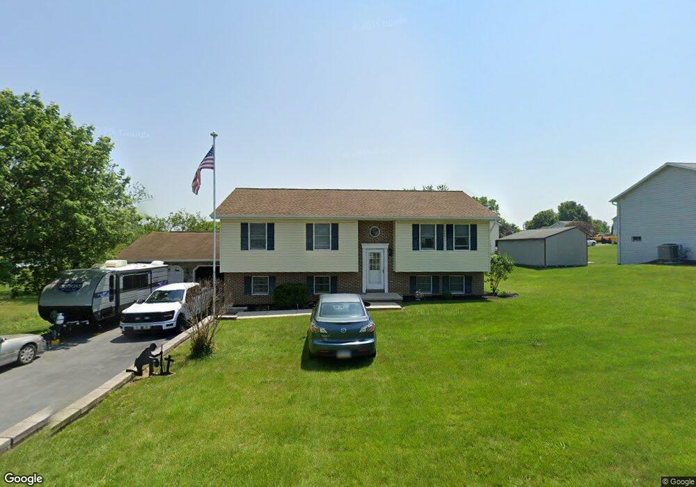 2444 Wenger Ln, Chambersburg, PA 17201 - photo 1