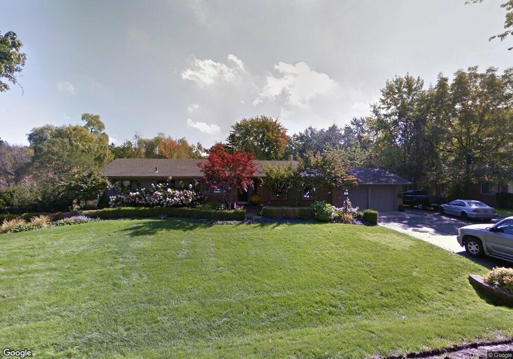 4023 Far Hill Dr, Bloomfield Hills, MI 48304 - photo 1
