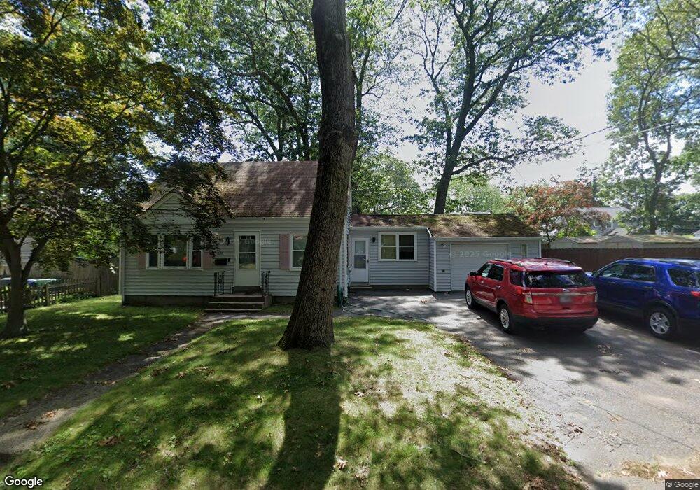 136 Inman Ave, Warwick, RI 02886 - photo 1
