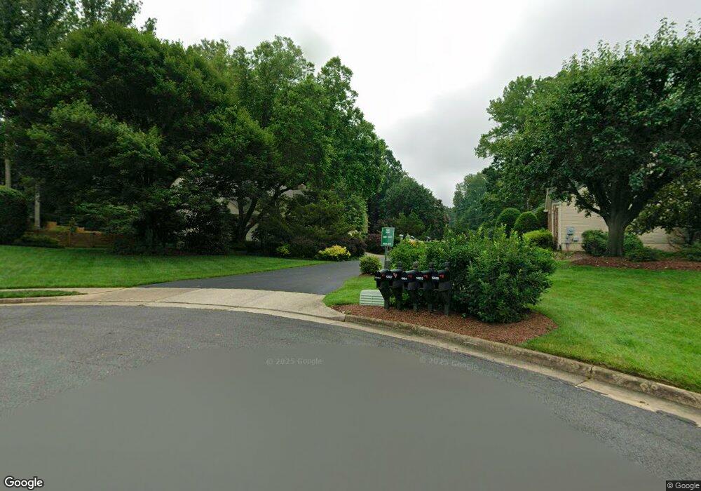 12624 Plow Ct, Fairfax, VA 22030 - photo 1