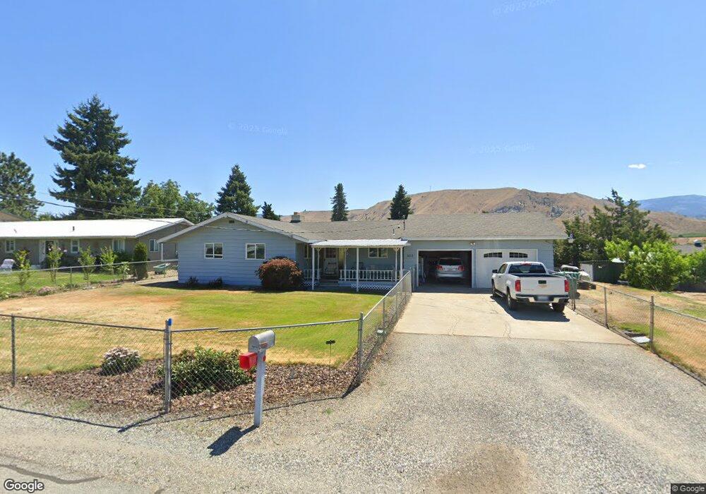 200 McGee St SE, East Wenatchee, WA 98802 - photo 1