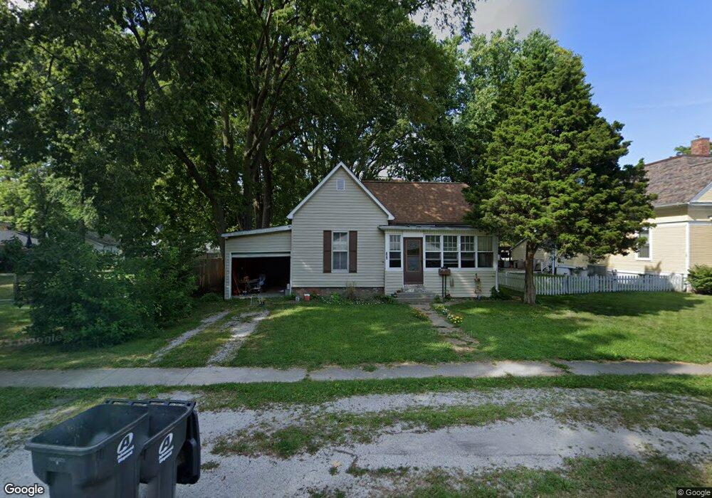 504 E Van Allen St, Tuscola, IL 61953 - photo 1