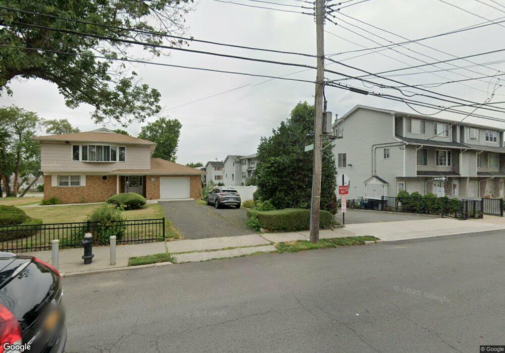10 Vogel Ln unit 1, Staten Island, NY 10314 - photo 1