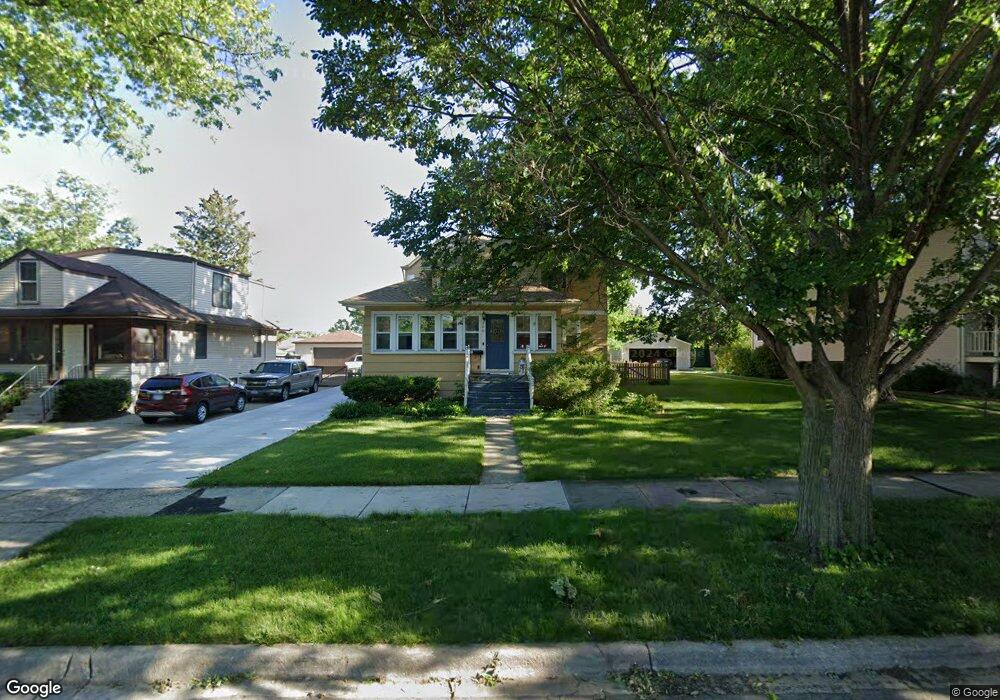 260 E Columbia Ave, Elmhurst, IL 60126 - photo 1