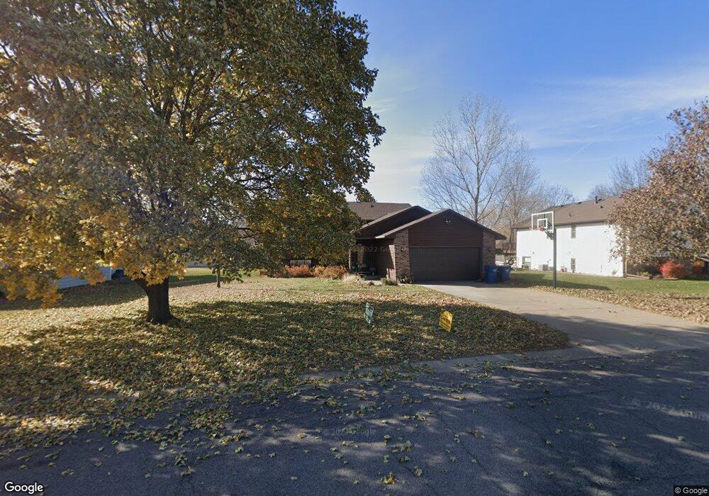 1923 E Highview Dr, Sauk Rapids, MN 56379 - photo 1