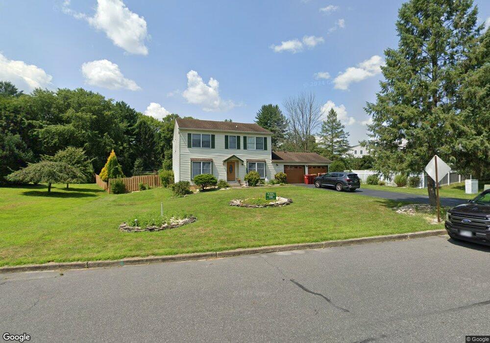 126 Ramblewood Dr, Easton, PA 18040 - photo 1