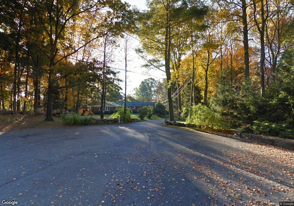 26 Pettit Ln, Pound Ridge, NY 10576 - photo 1