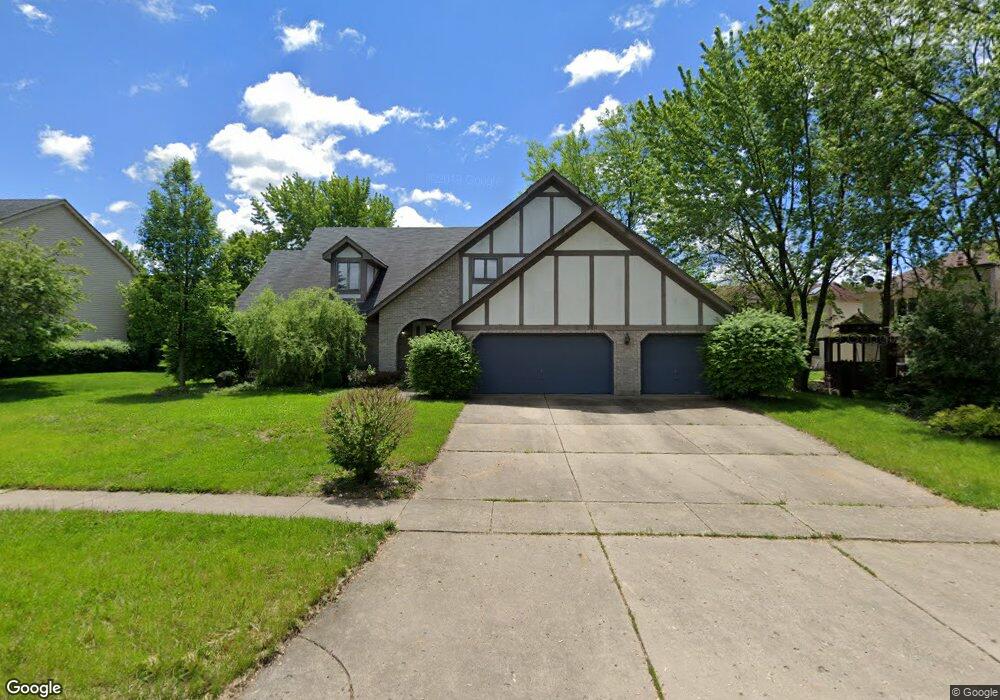 2211 Crabtree Ln, Algonquin, IL 60102 - photo 1