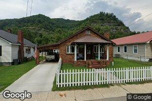 402 W McDonald Ave, Man, WV 25635