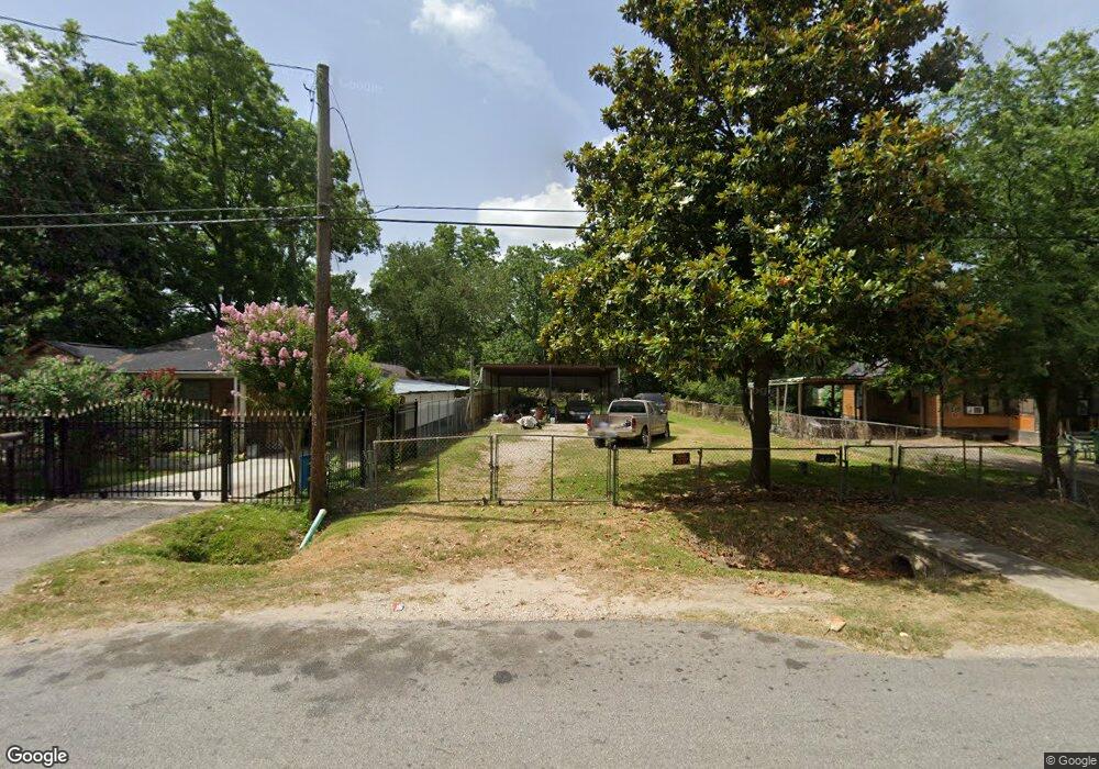 985 Dolly Wright St, Houston, TX 77088 - photo 1