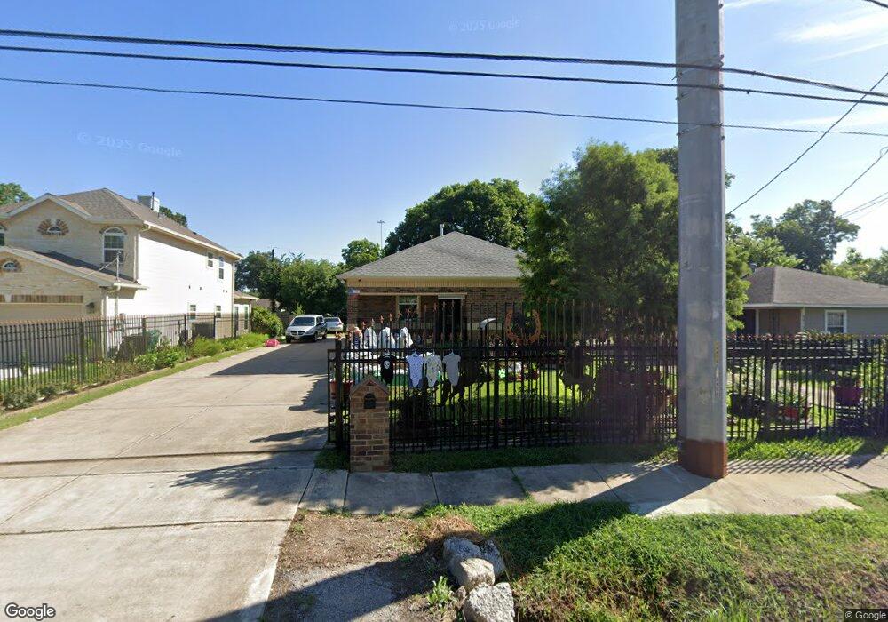 6615 Fairway Dr, Houston, TX 77087 - photo 1