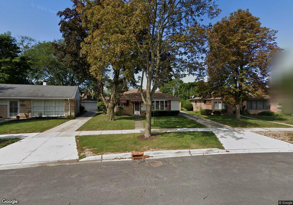 912 W Villa Dr, Des Plaines, IL 60016 - photo 1