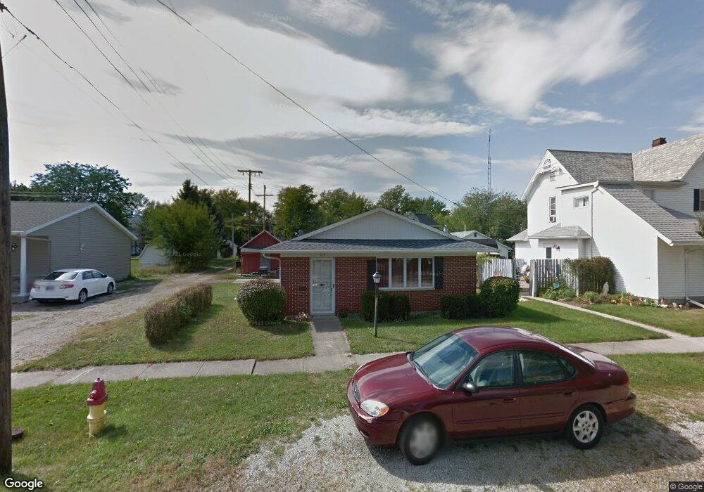 318 Lehman St, Berne, IN 46711 - photo 1