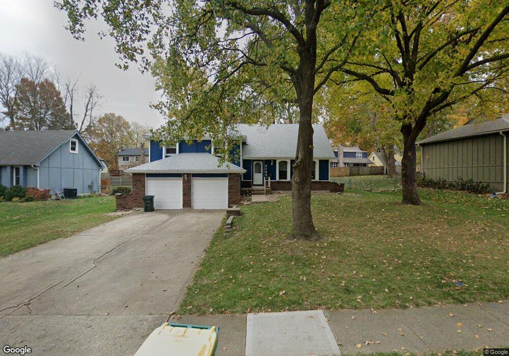 4729 Stearns Ln, Shawnee, KS 66203 - photo 1