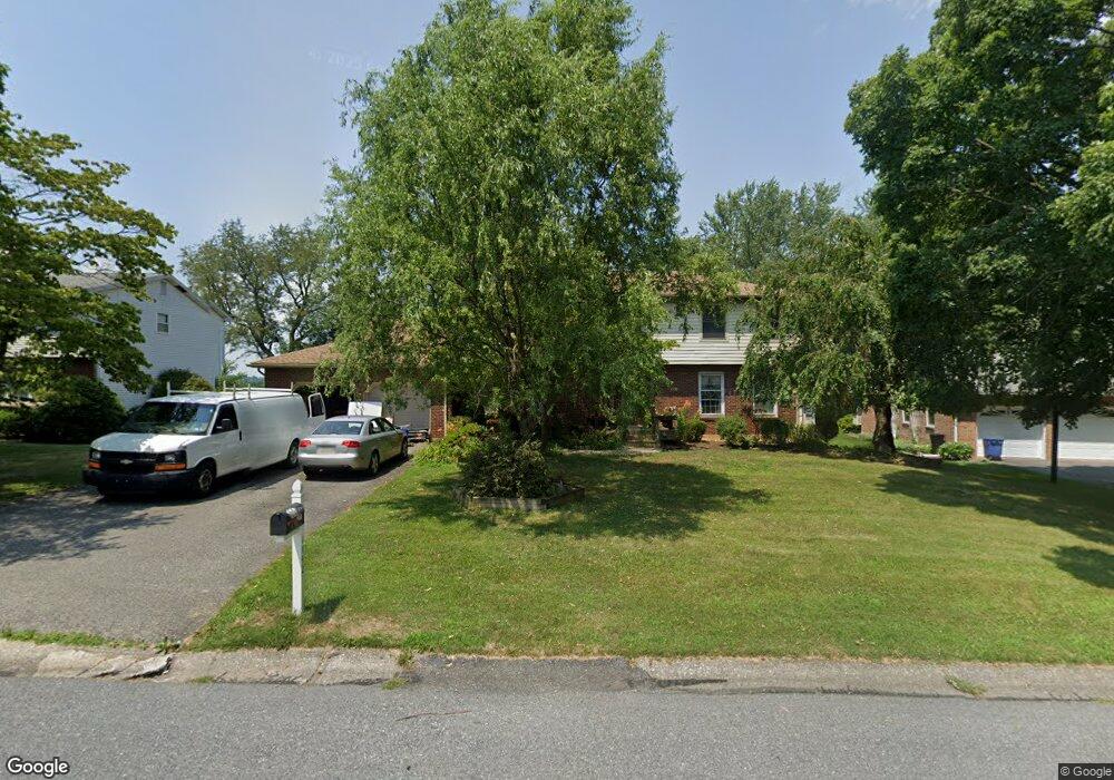 1442 Colgate Dr, Bethlehem, PA 18017 - photo 1