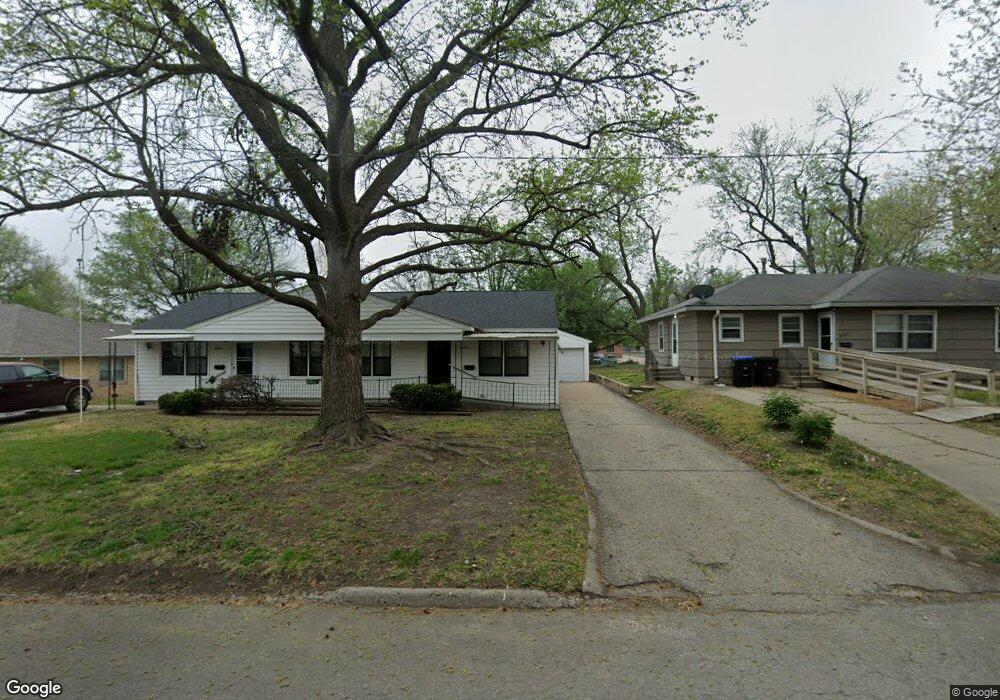3603 SW 9th St, Topeka, KS 66606 - photo 1