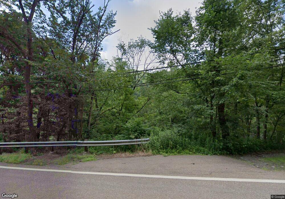 1050 Hillcrest Rd, Wellsville, OH 43968 - photo 1