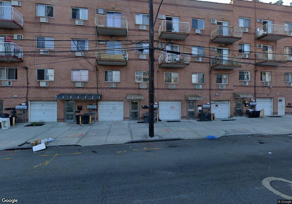 3341 Union St, Flushing, NY 11354 - photo 1