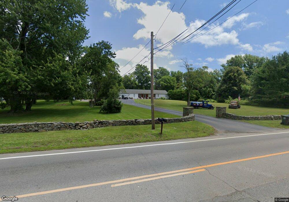 636 Metacom Ave, Bristol, RI 02809 - photo 1