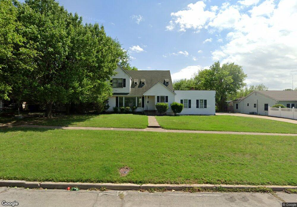 1108 W Chestnut Ave, Duncan, OK 73533 - photo 1