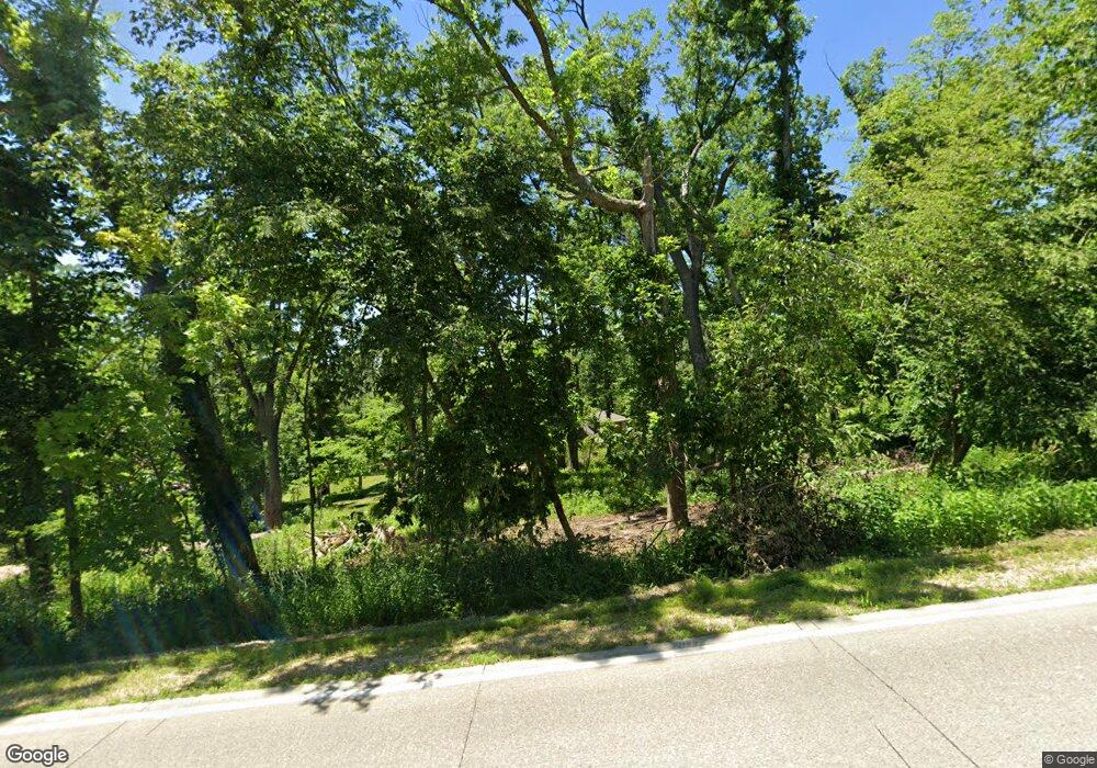 2237 Indian Hill Rd, Cedar Rapids, IA 52403 - photo 1