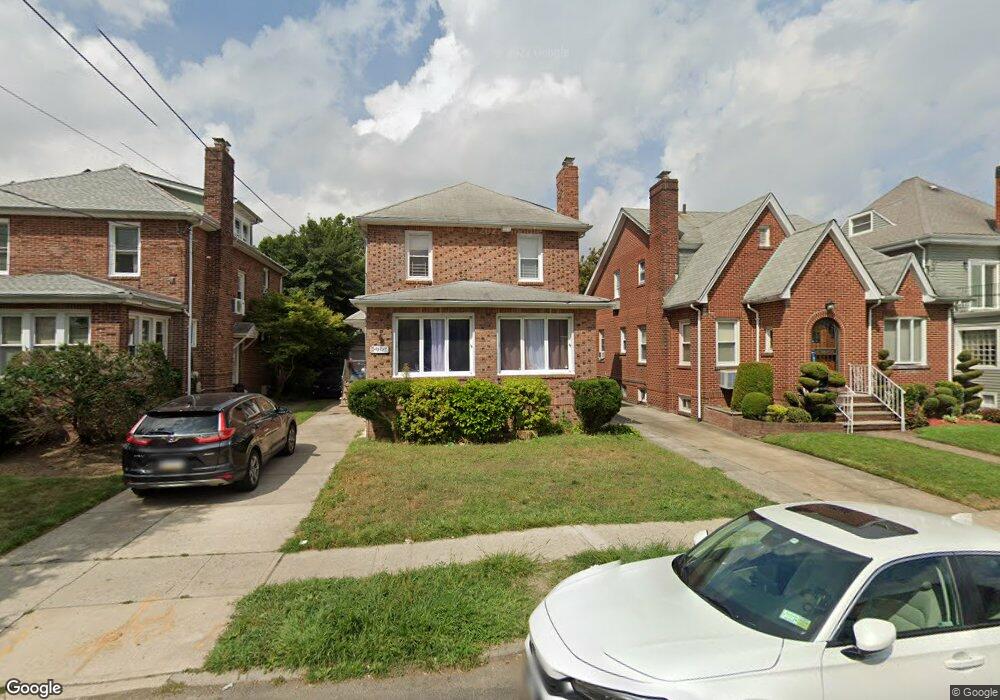 4722 160th St, Flushing, NY 11358 - photo 1