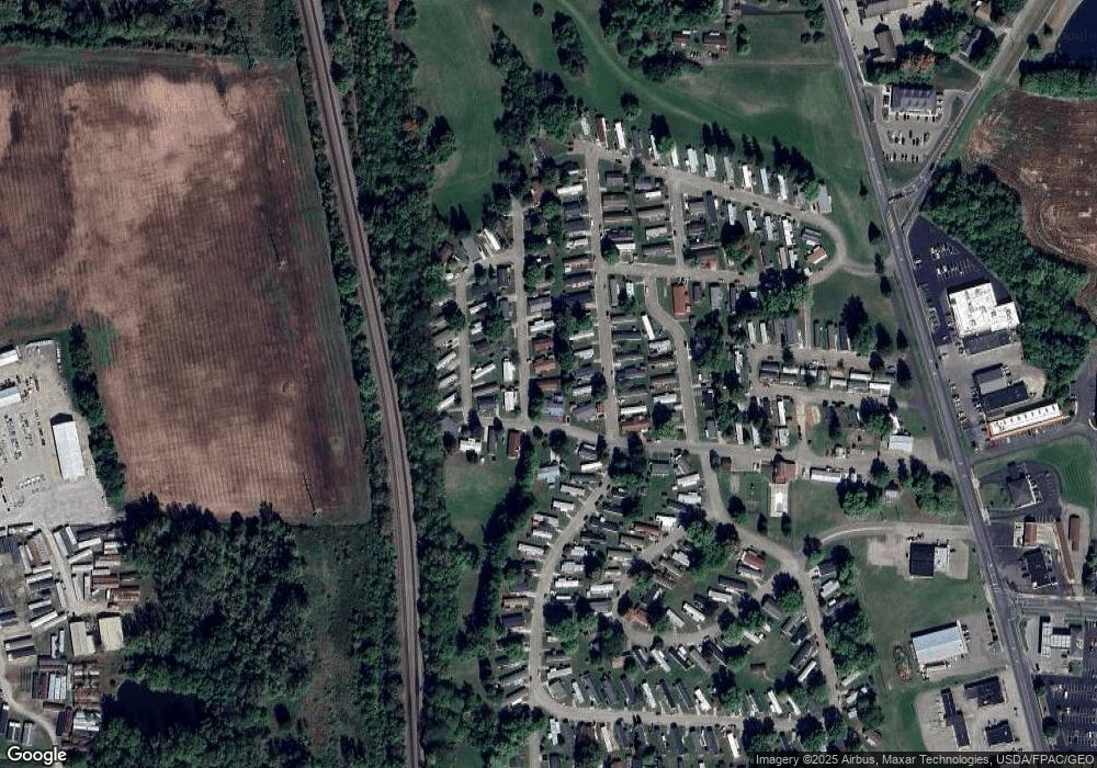 275 Ridgeview Dr, Circleville, OH 43113 - photo 1