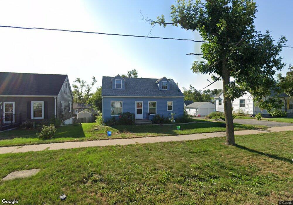 2101 Williams Blvd SW, Cedar Rapids, IA 52404 - photo 1