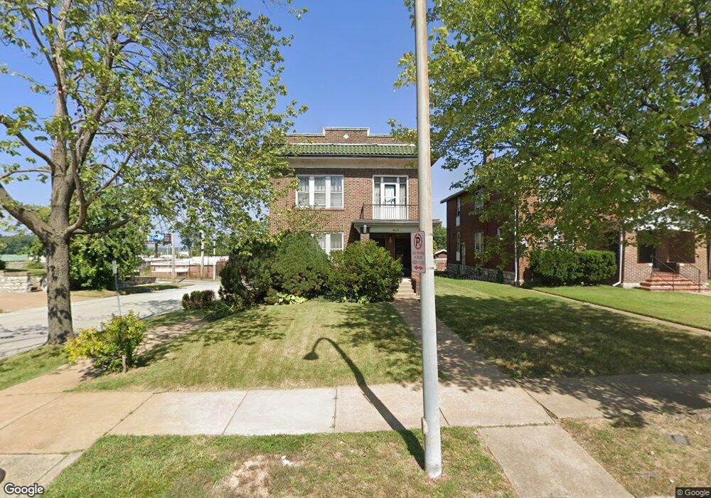 4429 Floriss Place, Saint Louis, MO 63115 - photo 1