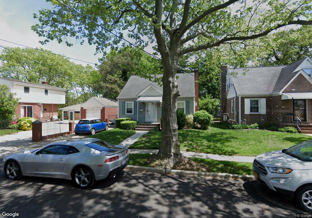 207 Jefferson St, Franklin Square, NY 11010 - photo 1