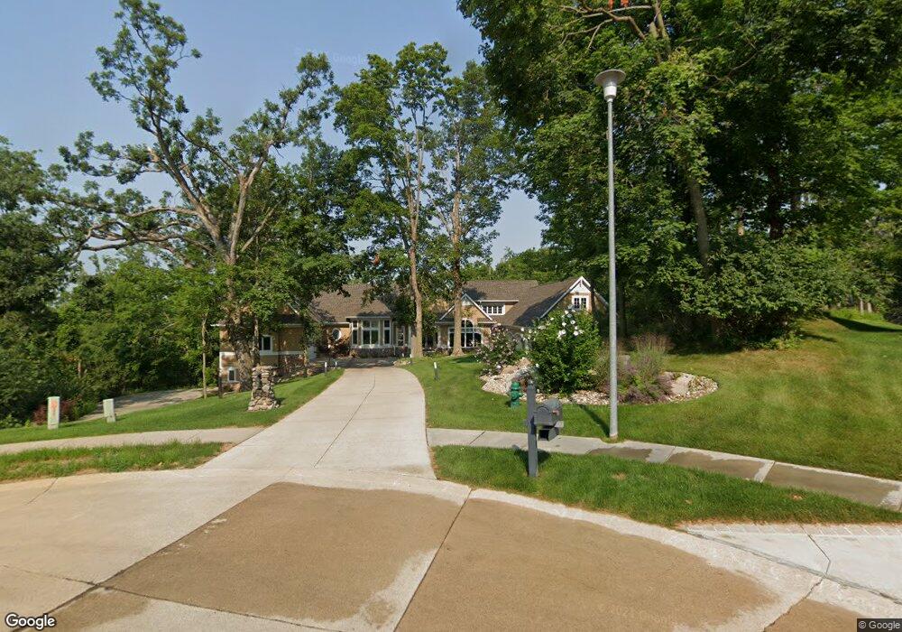 6718 Cottage Hill Ln NE, Cedar Rapids, IA 52411 - photo 1