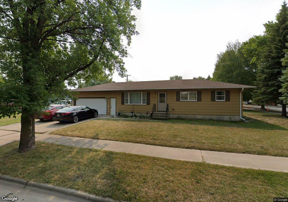 1929 20th Ave S, Grand Forks, ND 58201 - photo 1