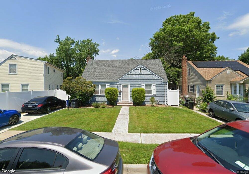 949 Ardmore Rd, North Baldwin, NY 11510 - photo 1