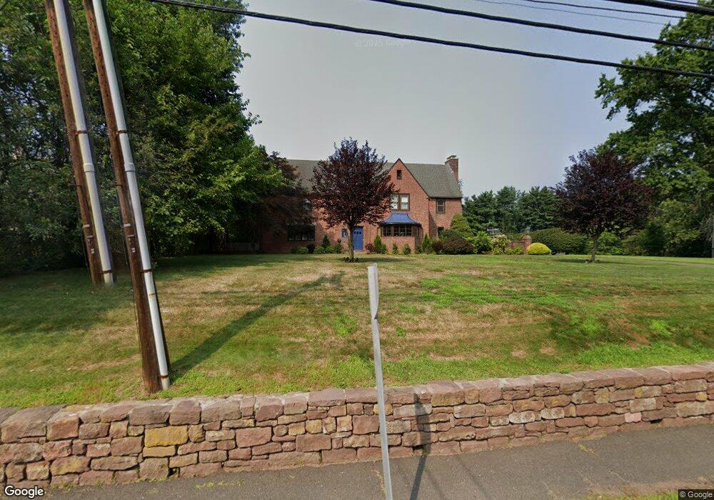 1047 N Main St, West Hartford, CT 06117 - photo 1