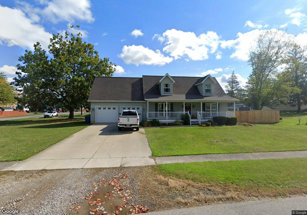 701 Grantwood Ave, Sheffield Lake, OH 44054 - photo 1