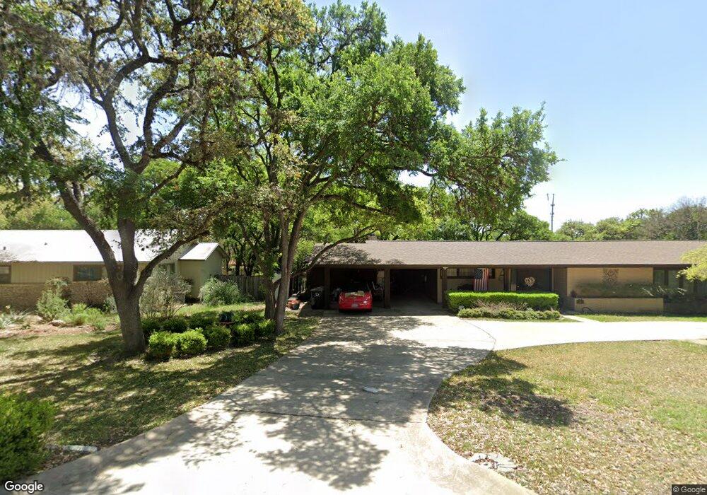 111 W Hillcrest Dr, San Marcos, TX 78666 - photo 1