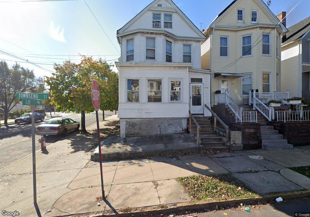 202 Townsend St, New Brunswick, NJ 08901 - photo 1