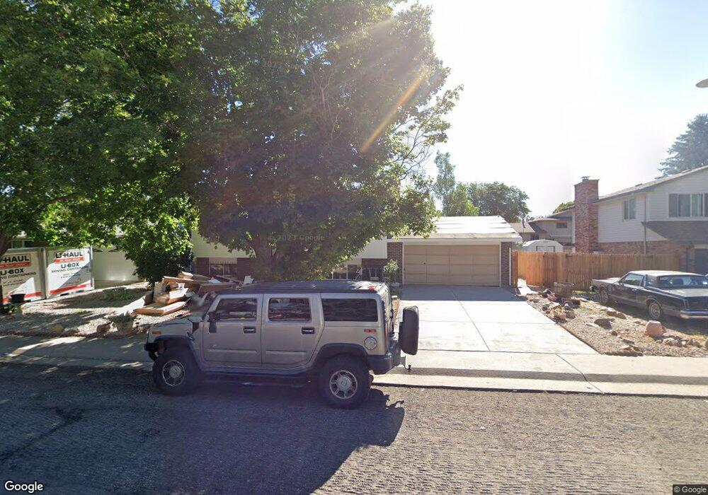 668 Naples Way, Aurora, CO 80011 - photo 1