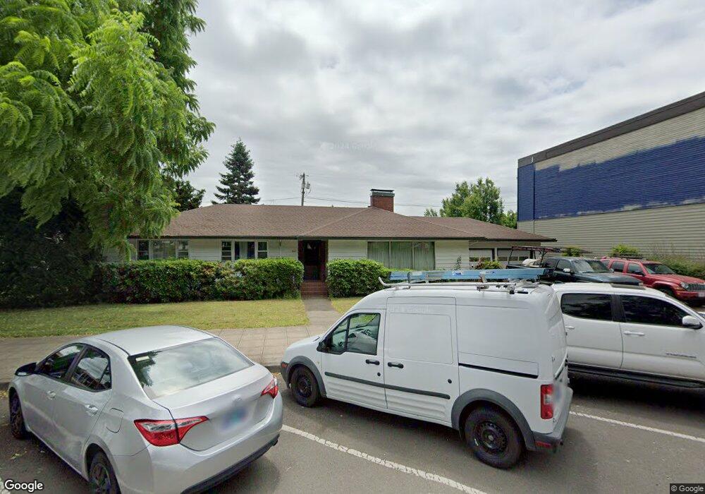 207 NW 3rd Ave, Canby, OR 97013 - photo 1