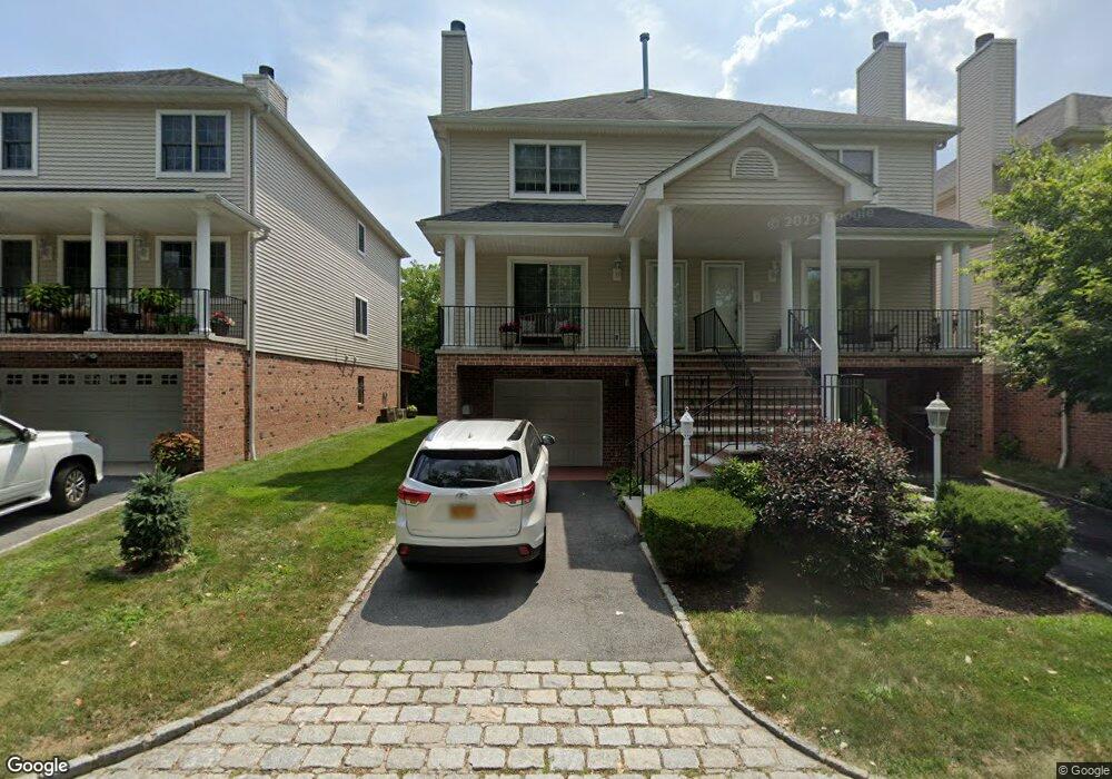 154 Woodruff Ave, Scarsdale, NY 10583 - photo 1